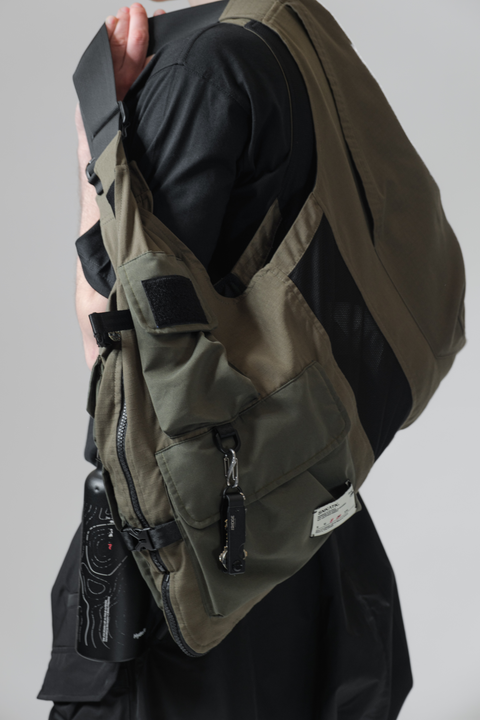 BADLANDS Utility Vest/Tote Bag - Evergreen